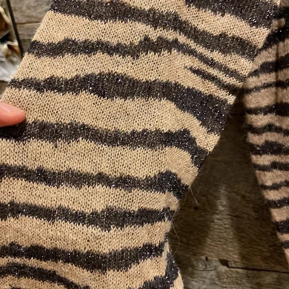 Joie Sweater - Picture 4 of 5